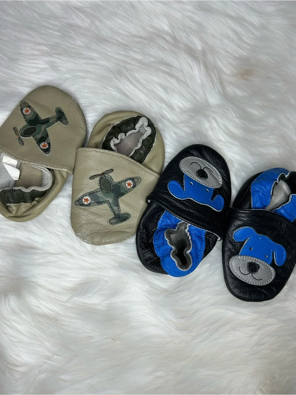 Lot Of 2 Leather Soft Sole Baby Moccasins Shoes Airplane And Puppy Size 12-18
